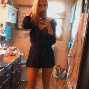 Dark blue romper. Small